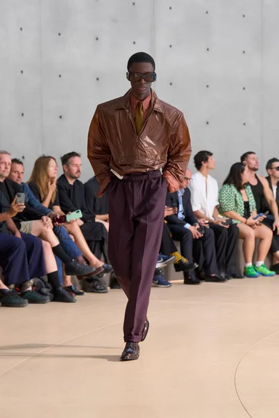Look 29